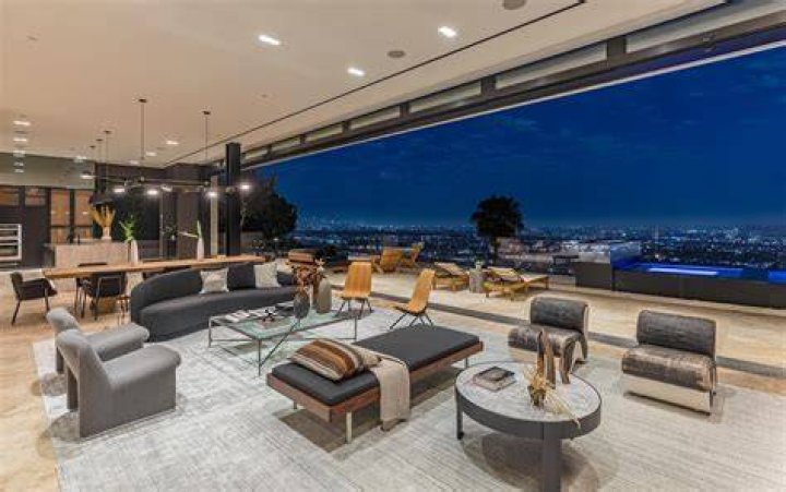 Inside the Los Angeles House