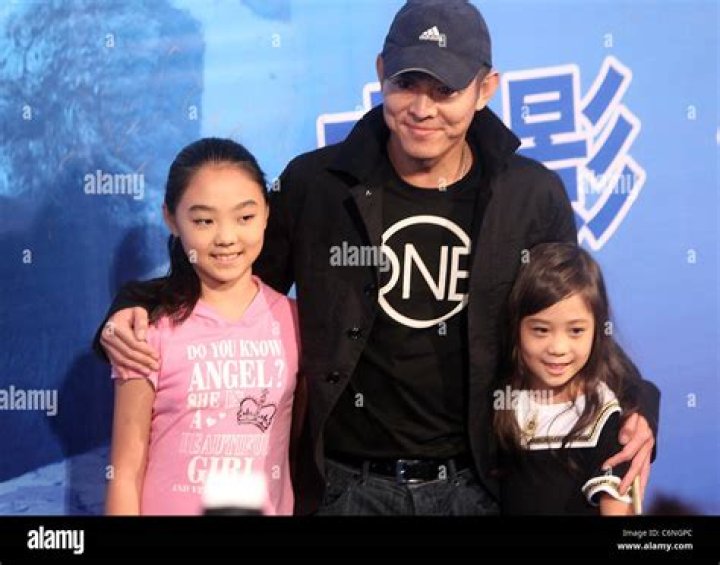 Jet Li With His Daughters