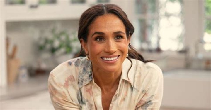 Meghan Markle Looking Down SEO