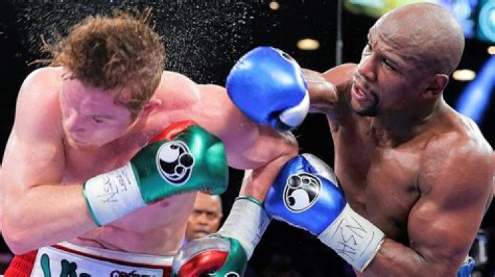 Saul Alvarez vs Floyd Mayweather (Source: Boxing News)
