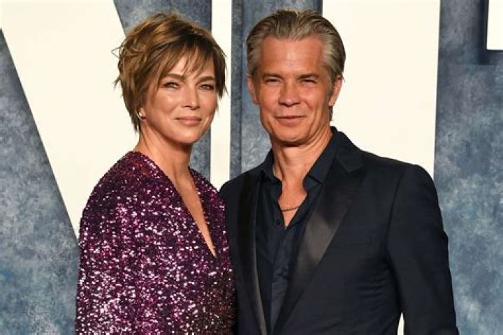 Timothy Olyphant family picture (source: visit.cc)
